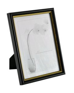 Kornize plastike ngjyre e zeze mat  permase 10*15cm