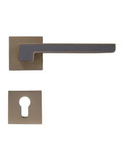 Door handle with square roses, for cylinder